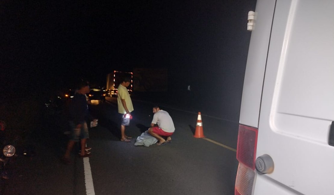 Grave acidente deixa motociclista morto e feridos na AL-110 sentido a Arapiraca