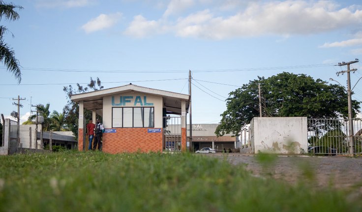 Justiça determina inclusão de estudantes com deficiência na Ufal