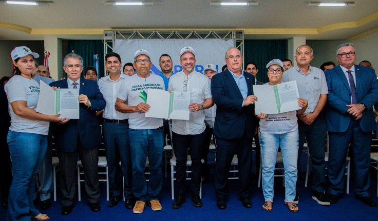 Paulo Dantas entrega 95 títulos de propriedade a famílias assentadas em Pão de Açúcar e São José da Tapera