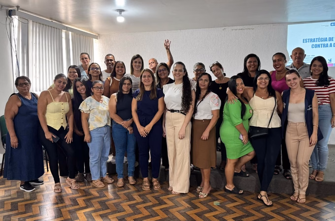 Penedo inicia planejamento para vacinação contra a dengue em adolescentes