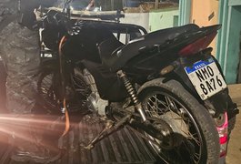 Motocicleta furtada no Bosque das Arapiracas é localizada por policiais no bairro Primavera