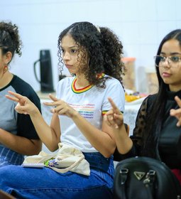 Secretaria de Educação de Alagoas oferece últimas vagas para curso gratuito de Libras até esta quarta-feira