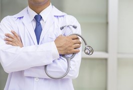 Justiça decreta prisão de médico boliviano proibido de exercer medicina