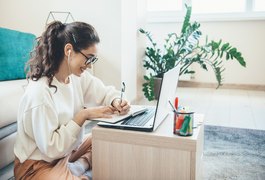 Cursos profissionalizantes são a saída para quem busca recolocação no mercado de trabalho