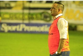 FALA, PROFESSOR | Já em Cuiabá, Foiani destaca o comprometimento do grupo alvinegro na competição