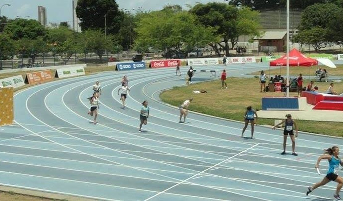 Alunos arapiraquenses participam de oficina de atletismo em Maceió