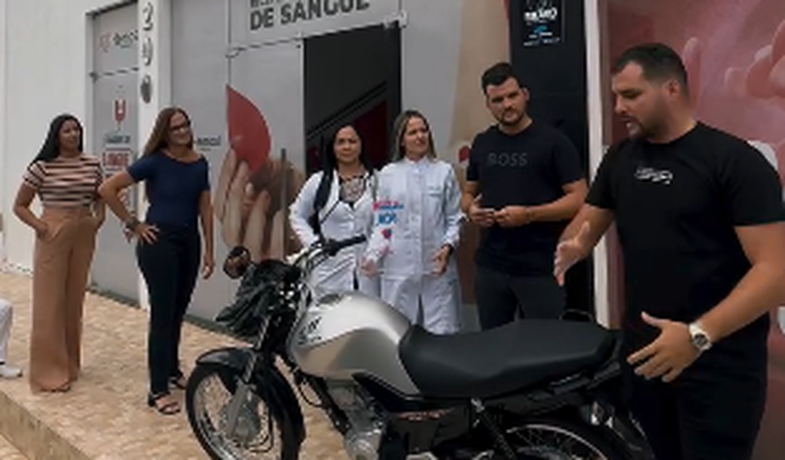 VÍDEO: Gêmeos Brasil anunciam sorteio de moto 0km para quem doar sangue no Hemoal Arapiraca