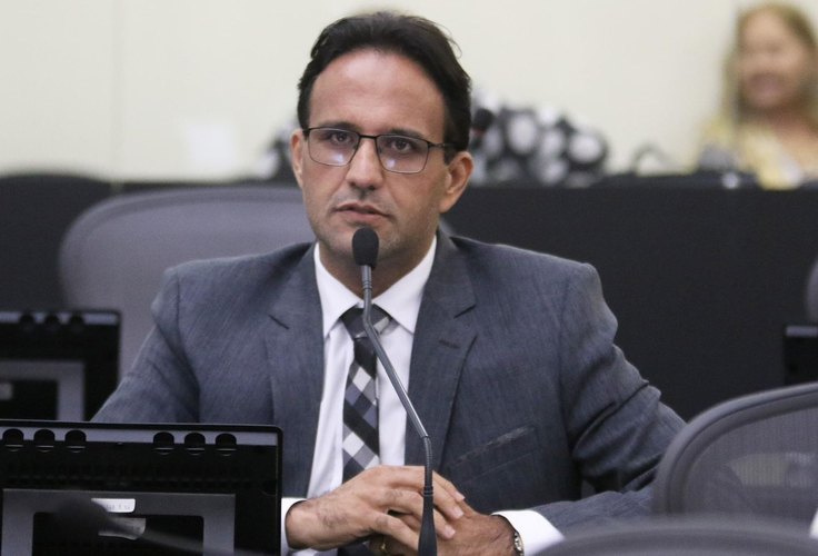 Aprovado projeto que exige certidão de antecedentes para quem trabalha com o público infantojuvenil