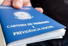 Reforma trabalhista pode ir à Justiça, afirmam especialistas