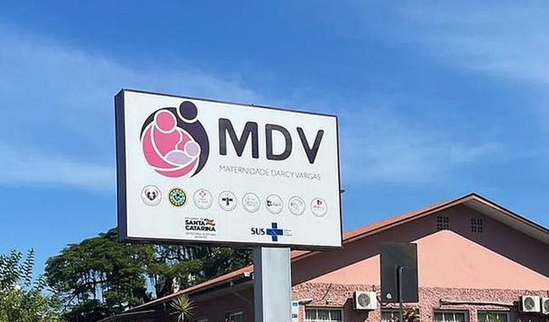42 anos depois, pai tem AVC e morre ao descobrir que filha foi trocada na maternidade