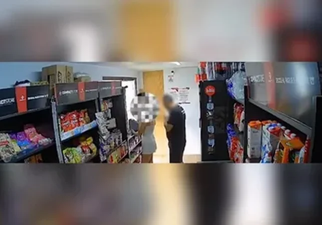Homem é flagrado encostando pênis em adolescente dentro de mercadinho