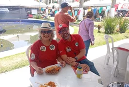 Lenilda Luna defende Reforma Agrária e fortalecimento da agricultura familiar em visita à Feira do MST