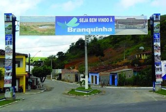 Polícia prende suspeito﻿ de ameaçar, agredir e forçar a mãe a manter relações sexuais com ele, no Sertão