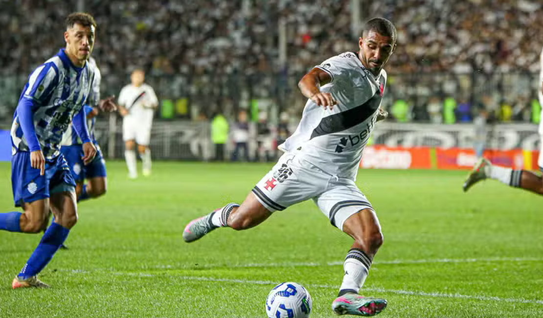 Cruzeiro e Vasco superam times alagoanos e avançam às quartas de final da Copa do Brasil
