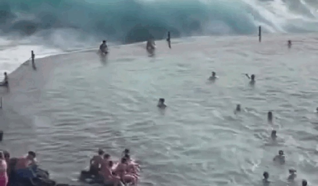 Onda gigante mata ao menos quatro turistas nas Ilhas Canárias