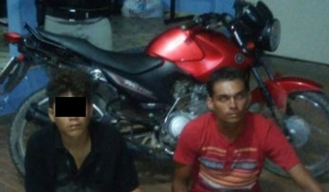 Jovens são apreendidos com moto roubada em Arapiraca