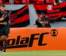 Flamengo domina o São Paulo, reage duas vezes, mas perde pênalti e fica no empate