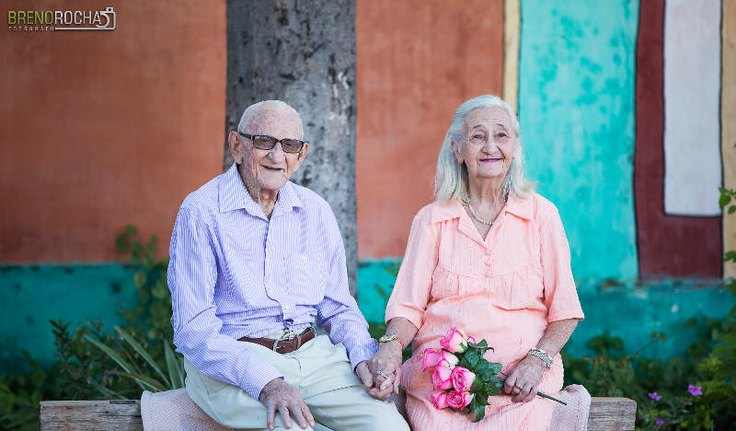 Fotos de ensaio de 65 anos de casados viralizam na internet