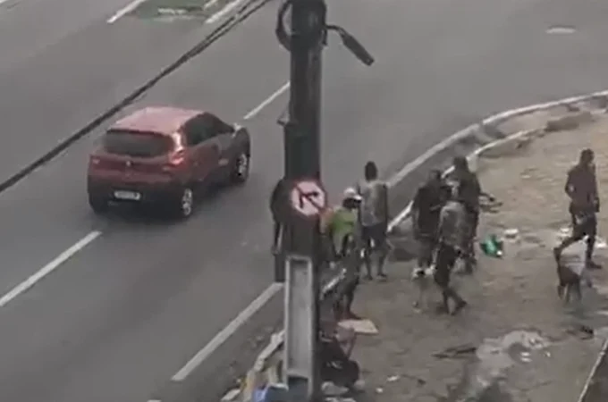 Mulher trans é agredida por grupo no Centro de Maceió; Polícia Civil investigará casos de violência