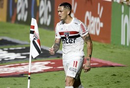 Luciano, do São Paulo, tem inflamação na perna e vira dúvida para enfrentar o Grêmio