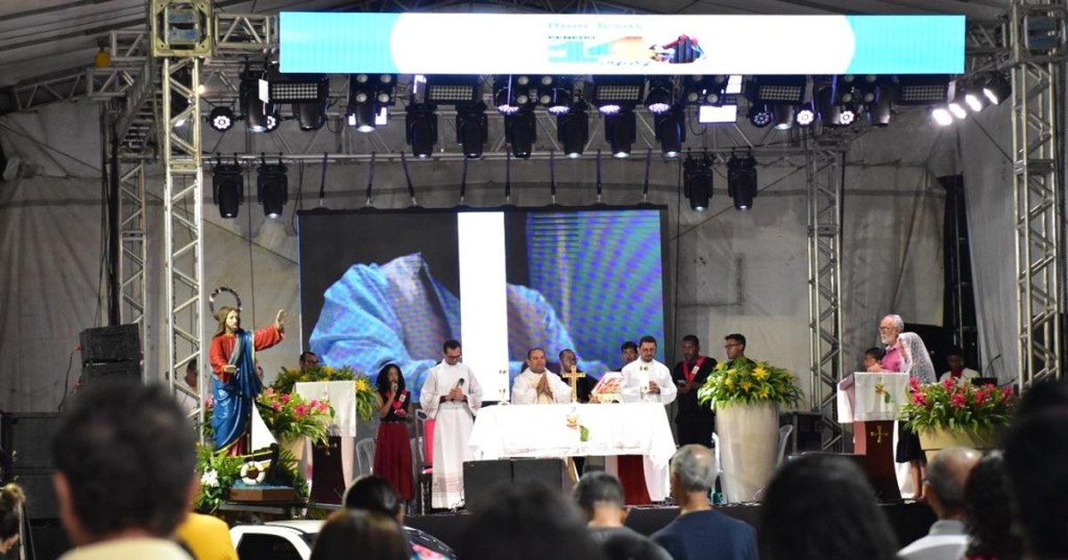 Palco da Fé recebe imagem peregrina do Glorioso Bom Jesus dos