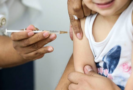 Arapiraca começa nesta sexta atualização da caderneta de vacinação de crianças e adolescentes