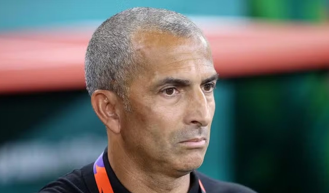 Tunísia demite técnico no meio da Copa do Mundo após goleada de 5 a 1, diz jornalista