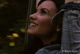 Demi Lovato festeja seu 22º aniversário na Disneyland