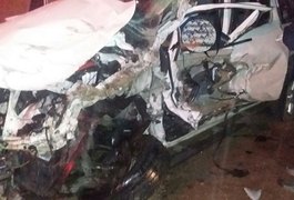 Três veículos se envolvem em grave acidente com vítimas na AL-220