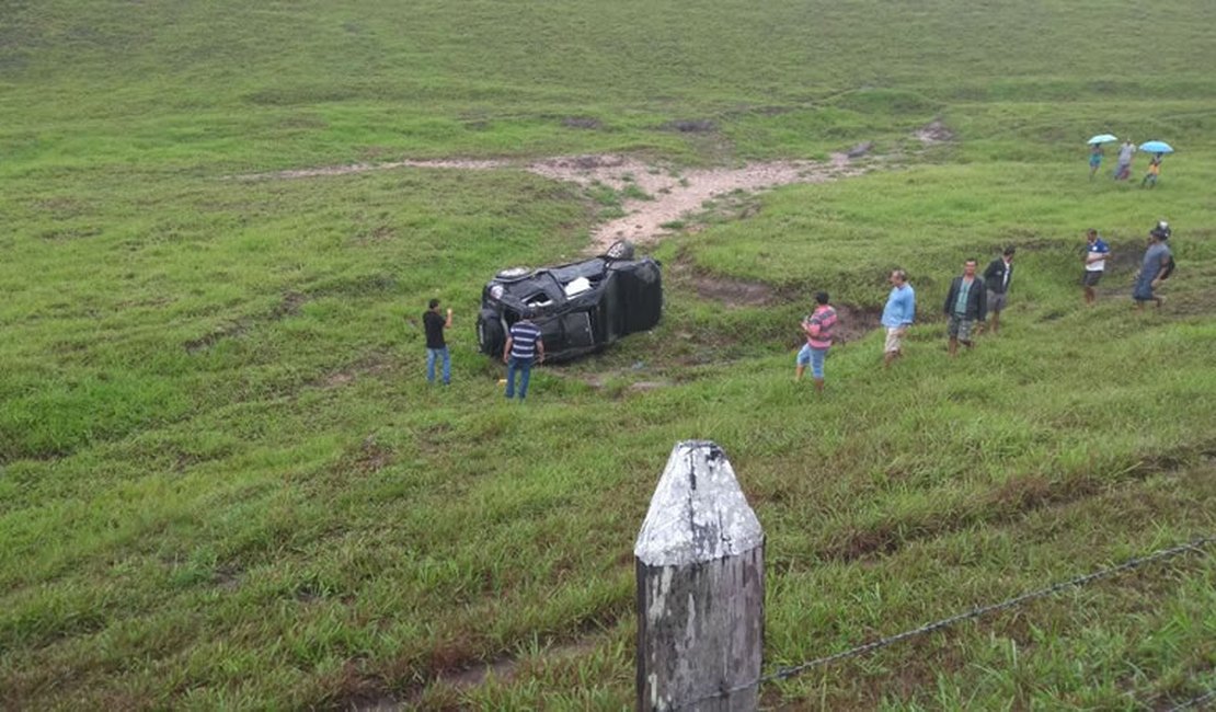 Ex-deputado estaria entre as vítimas de um capotamento na BR-316, em Tanque d’Arca
