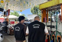 Procon Maceió fiscaliza postos de combustíveis após aumento da gasolina