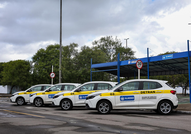 Detran Alagoas é o primeiro do Brasil a ofertar carros automáticos gratuitos para exames práticos