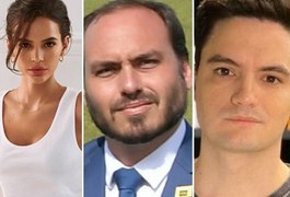 Carlos Bolsonaro abre queixa-crime contra Felipe Neto e Bruna Marquezine; entenda