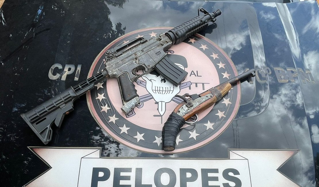 Homem é preso após ameaçar mulher com armas caseiras, em Palmeira dos Índios