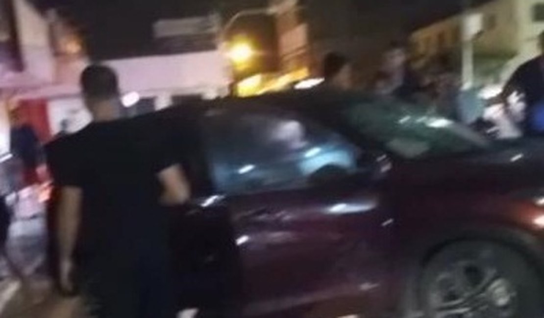 Condutora embriagada é presa após causar acidente com vítimas, em Maceió