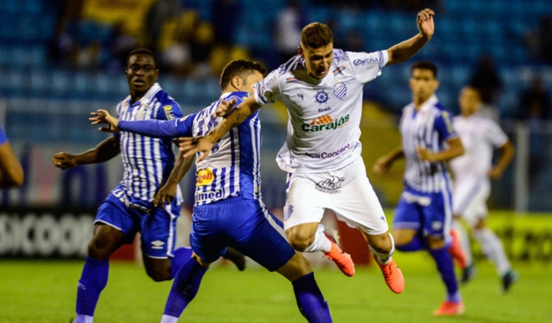 Em jogo de poucas chances, Avaí e CSA ficam no 0 a 0