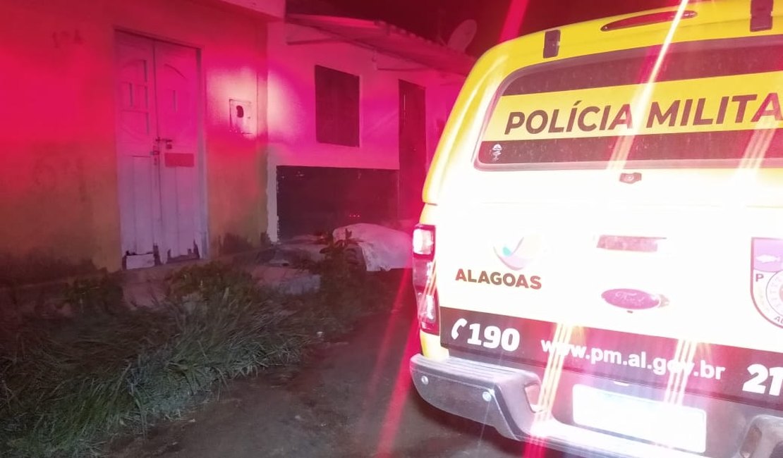 Homem é executado a tiros na porta de casa, em Arapiraca