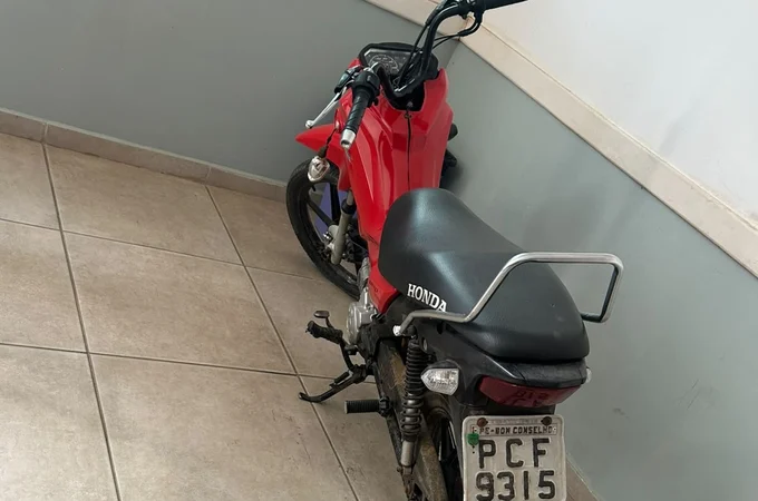 Moto roubada é encontrada abandonada às margens da nova AL 485, em Feira Grande