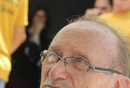 Velório de historiador Zezito Guedes acontece no museu que leva seu nome, em Arapiraca