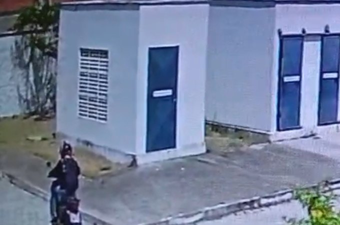 Mulher furta moto de técnica de enfermagem em estacionamento de UPA de Arapiraca