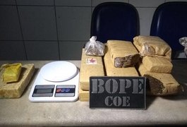 Bope localiza grande quantidade de maconha e crack no Poço, em Maceió