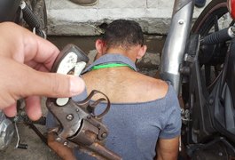 Suspeito de tentativa de assalto é detido por populares no Centro de Arapiraca