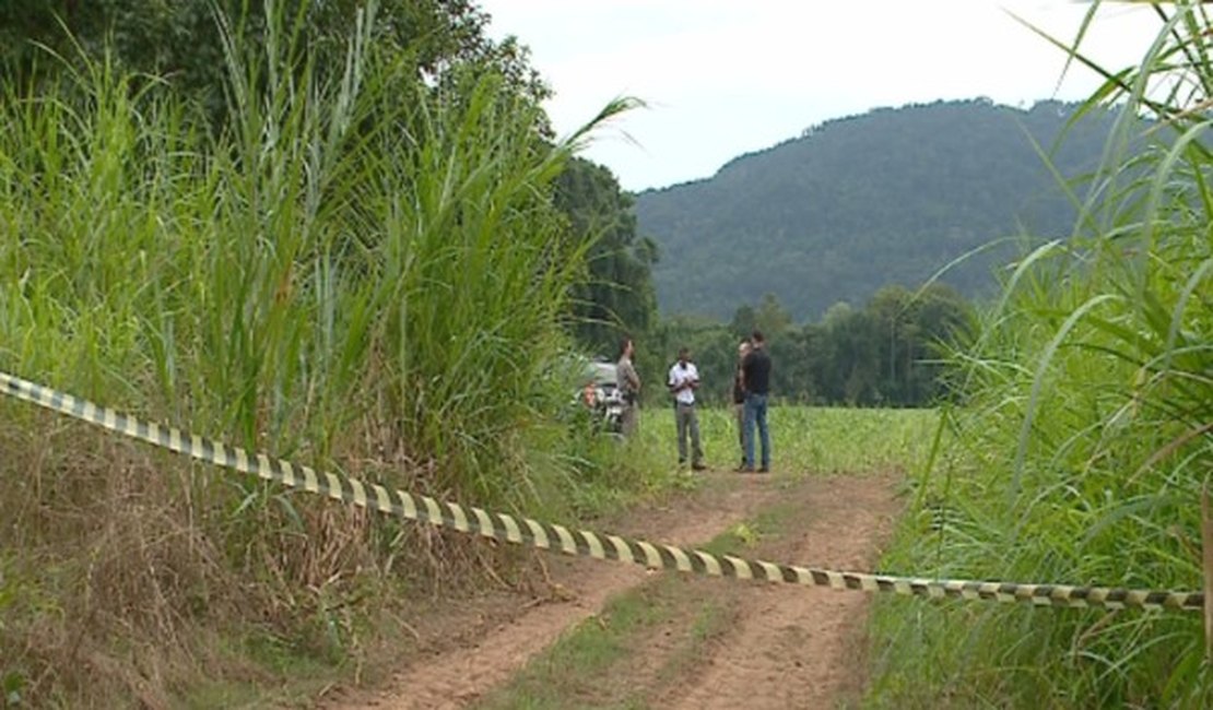 Mãe é presa suspeita de ser mandante da morte da filha de 13 anos no RS