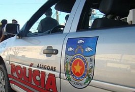 Polícia é acionada após homem tentar agredir ex-mulher com faca e martelo, no Bosque
