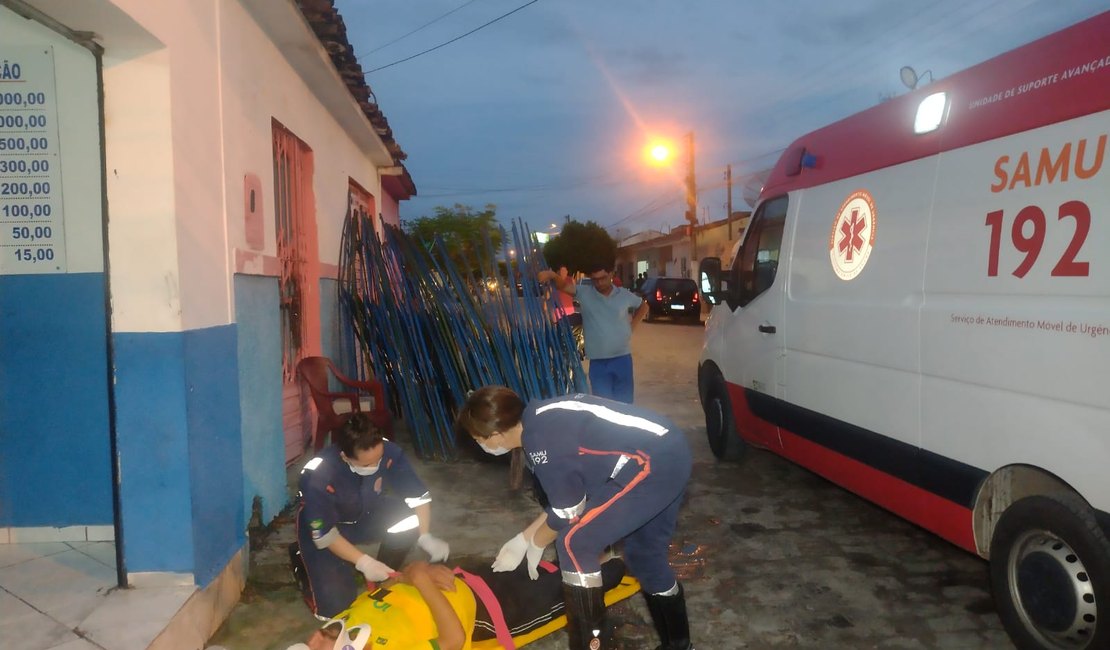 Homem sofre ataque epiléptico e fica ferido ao bater a cabeça no chão em Arapiraca