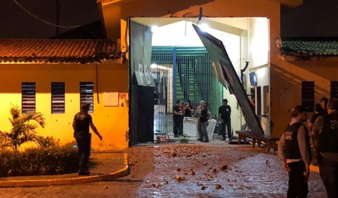 Mais de 100 detentos fogem de presídio de segurança máxima em João Pessoa, na Paraíba