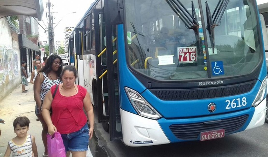 Em pleno carnaval, começa a vigorar a tarifa de ônibus de R$ 3,65 em Maceió