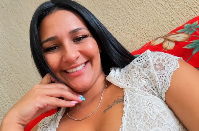 Jovem é espancada e sequestrada por homens encapuzados na frente dos filhos, em Maceió