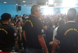 Policiais civis realizam nova assembleia para decidir rumo da greve