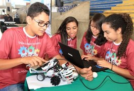 Alunos de escola estadual em Taquarana participam de feira de robótica